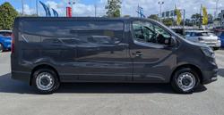 2025 RENAULT TRAFIC LWB