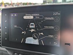 2025 RENAULT TRAFIC LWB