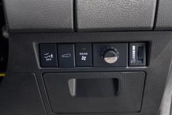 2025 Isuzu
MU-X LS-T