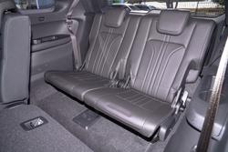 2025 Isuzu
MU-X LS-T