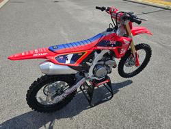 2026 Honda CRF450R MX DES NATIONS Red