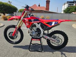 2026 Honda CRF450R MX DES NATIONS Red