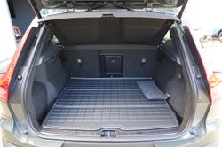 2026 Volvo XC40 Plus B4