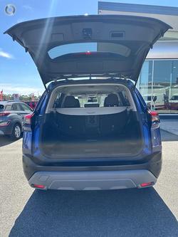 2024 Nissan
                X-TRAIL ST-L
