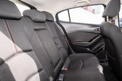 2018 Mazda
3 Maxx Sport