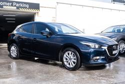 2018 Mazda
3 Maxx Sport