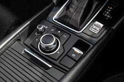 2018 Mazda
3 Maxx Sport