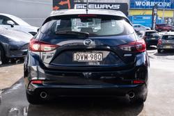 2018 Mazda
3 Maxx Sport