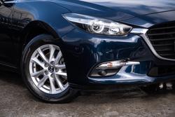2018 Mazda
3 Maxx Sport