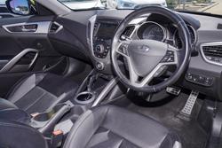 2015 Hyundai Veloster +