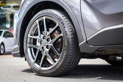 2021 Toyota C-HR HYBRID GR-S