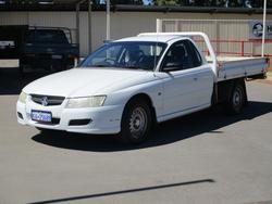 2005 Holden Ute VZ White