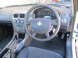 2005 Holden Ute VZ White