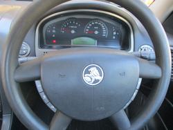 2005 Holden Ute VZ White