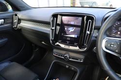 2021 Volvo XC40 T5 R-Design