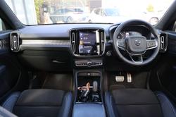 2021 Volvo XC40 T5 R-Design