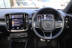 2021 Volvo XC40 T5 R-Design