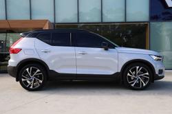 2021 Volvo XC40 T5 R-Design