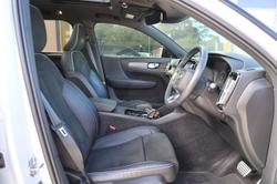 2021 Volvo XC40 T5 R-Design