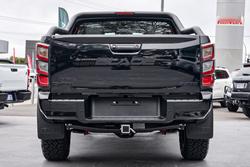 2026 Isuzu D-MAX BLADE