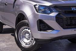 2025 Isuzu
                D-MAX SX