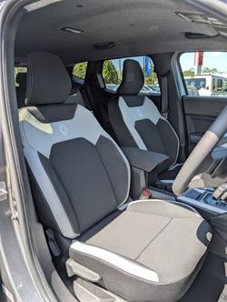 2025 RENAULT DUSTER Techno