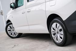 2025 Volkswagen Caddy TDI320