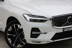2025 Volvo XC60 Plus B5 Bright