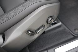 2025 Volvo XC60 Plus B5 Bright