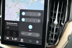 2025 Volvo XC60 Plus B5 Bright