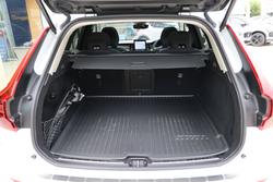 2025 Volvo XC60 Plus B5 Bright