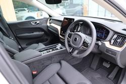 2025 Volvo XC60 Plus B5 Bright