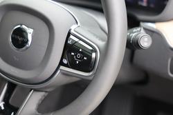 2025 Volvo XC60 Plus B5 Bright