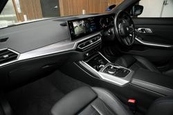 2023 BMW 3 Series 320i M Sport