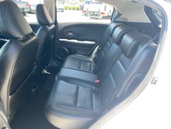 2019 HONDA HR-V VTi-S