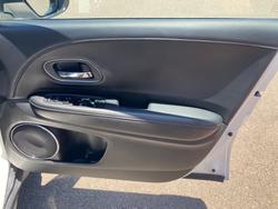 2019 HONDA HR-V VTi-S