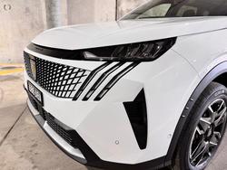 2025 Peugeot 5008 Allure Hybrid