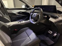 2025 Peugeot 5008 Allure Hybrid