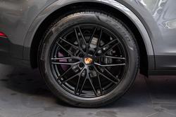 2025 Porsche Cayenne