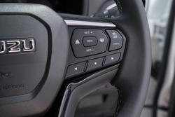 2026 Isuzu MU-X LS-T