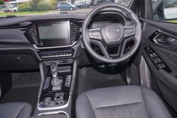 2026 Isuzu MU-X LS-T