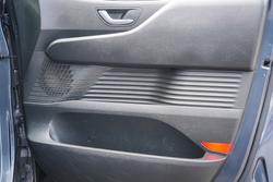 2022 HYUNDAI STARIA