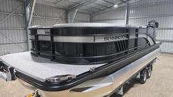 2024 BENNINGTON 21L 21L MIDNIGHT BLACK