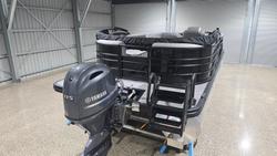 2024 BENNINGTON 21L 21L MIDNIGHT BLACK