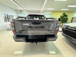 2025 ISUZU D-MAX BLADE