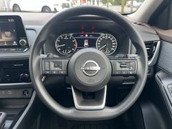 2025 Nissan X-TRAIL ST 2WD