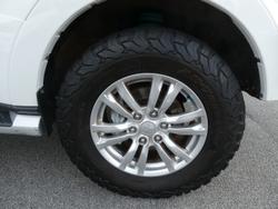 2015 Mitsubishi
Pajero GLX LWB (4x4)