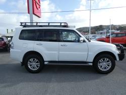 2015 Mitsubishi
Pajero GLX LWB (4x4)