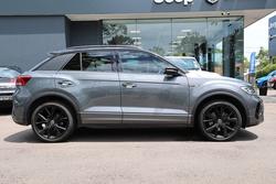 2023 Volkswagen T-Roc 140TSI R-Line