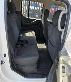 2010 Nissan Navara ST